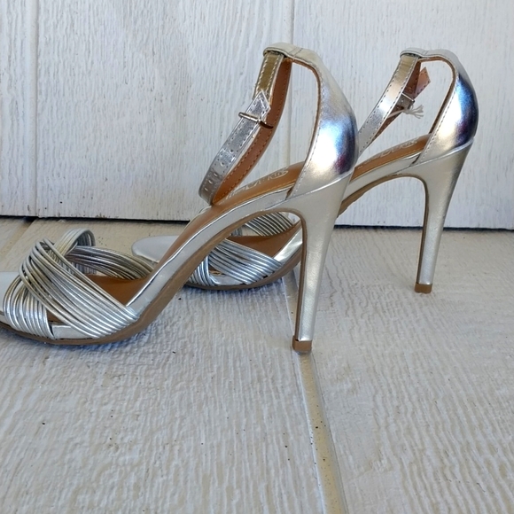 Silver Splash Women's Strappy Heels - Picture 5 of 7
